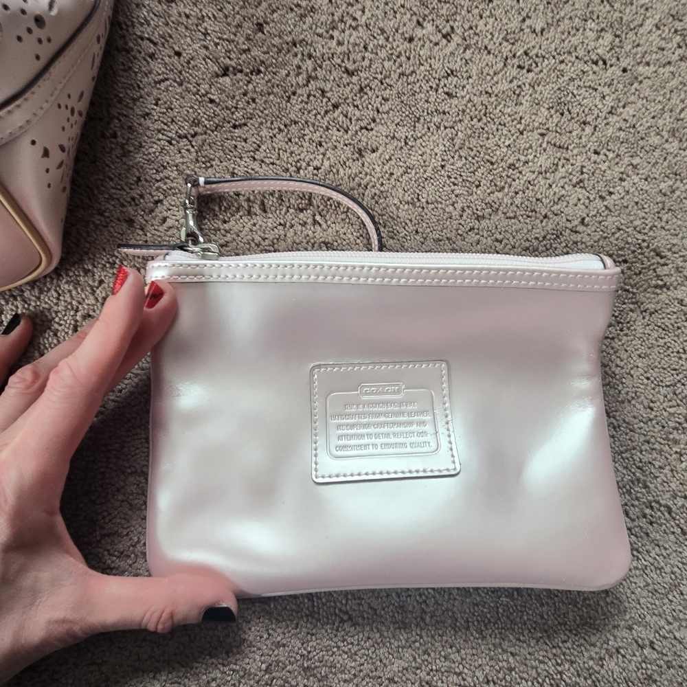 Coach Metro Tote In Eyelet Leather - Picture 4 of 5